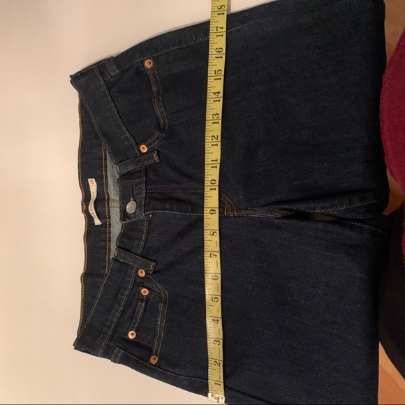 Levi's 414 Relaxed Straight Jeans - Picture 11 of 12